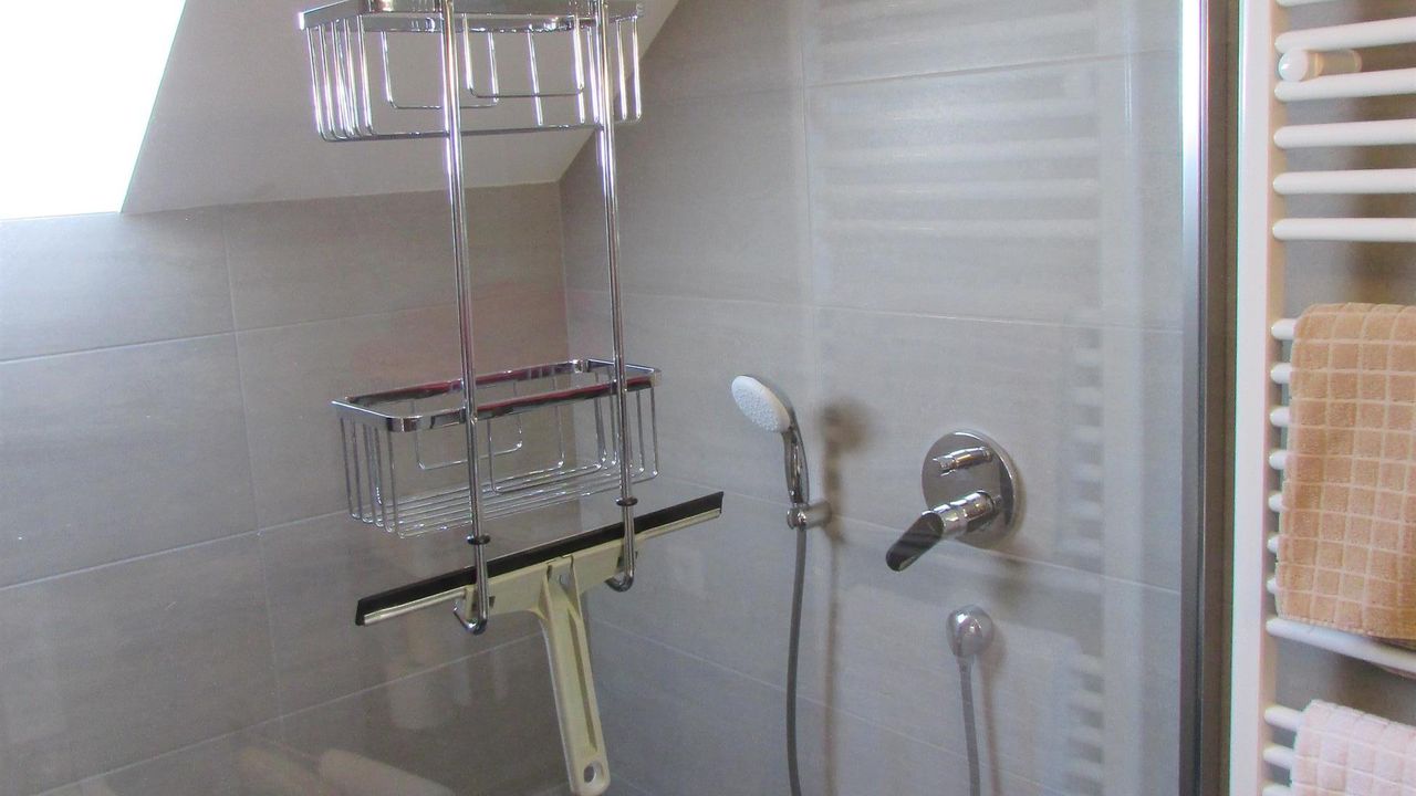 Dusche 3-Zi-App. Dusche 3-Zi-App.